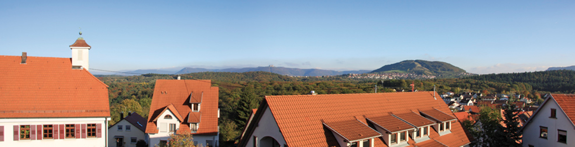 Blick von unseren Apartments auf den Albtrauf der Schwäbischen Alb